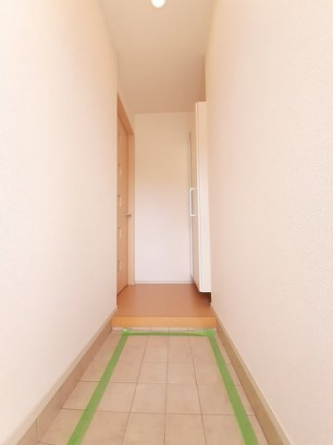 【玄関】 落ち着いた玄関です