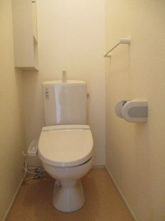 【トイレ】 清潔感のあるトイレです