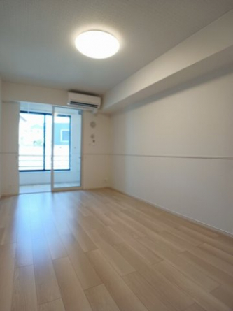 【内装】 おしゃれな内装です