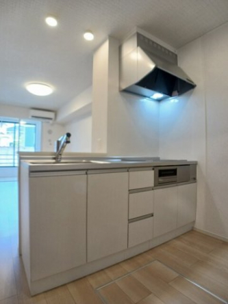 【キッチン】 コンパクトなキッチンで掃除もラクラク