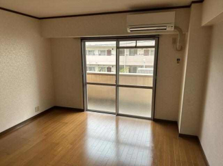 東温市志津川のマンションの画像