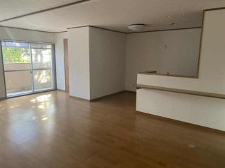 東温市志津川のマンションの画像