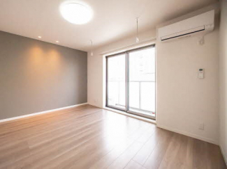 【洋室】 ゆったり8.4帖の洋室です