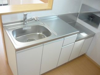 【キッチン】 お料理しやすいキッチンです