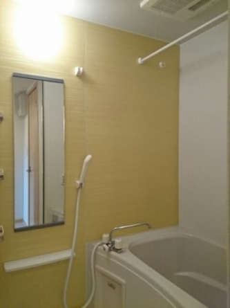 【風呂】 ゆったり過ごせるお風呂です