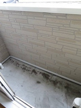 【バルコニー】 暖かな日差しのふりそそぐバルコニー