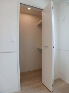 【収納】 たっぷりとした収納スペースです