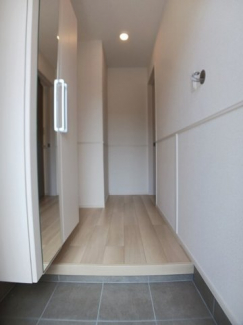 【玄関】 ゆったりとした玄関です