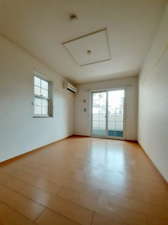 【内装】 過ごしやすい室内です