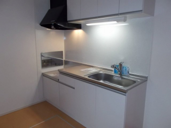 【キッチン】 キッチンでお料理をお楽しみください