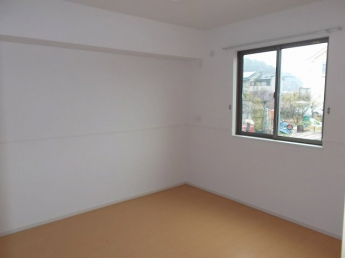 【内装】 内装は落ち着いています