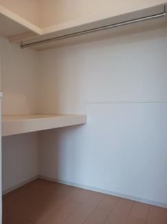 【収納】 たっぷりとした収納スペースです