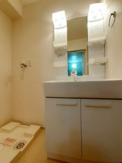 【洗面所】 スペースが確保できる洗面所です