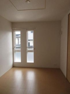 【内装】 明るい室内です