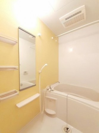 【風呂】 落ち着いた空間のお風呂です