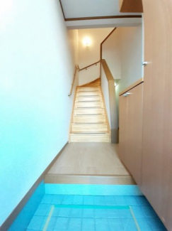 【玄関】 ゆったりとした玄関です