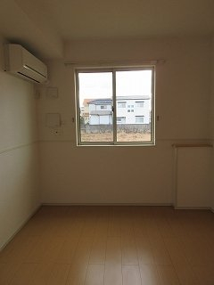 【内装】 内装は落ち着いています