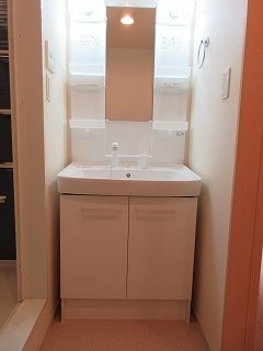 【洗面所】 忙しい朝には欠かせない洗面所です