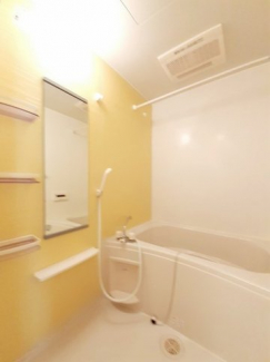 【風呂】 ゆったり過ごせるお風呂です