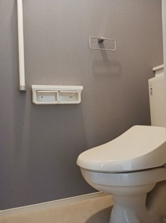 【トイレ】 シンプルで使いやすいトイレです