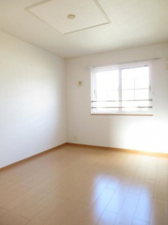 【内装】 内装は落ち着いています