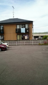 【駐車場】 車をお持ちの方に嬉しい駐車場付きの物件です