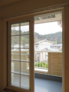 【バルコニー】 陽当たり良好なバルコニーです