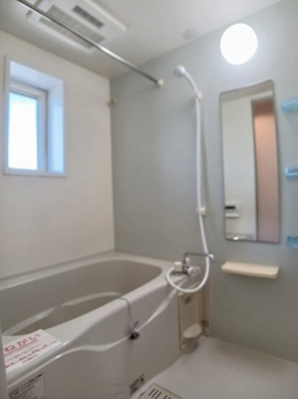 【風呂】 ゆったり過ごせるお風呂です