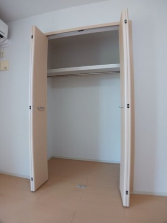 【収納】 こまごまとしたものを収納できそうですね