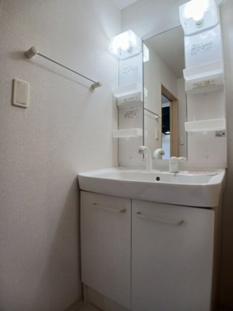 【洗面所】 コンパクトで使いやすい洗面所