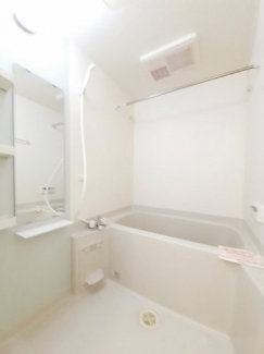 【風呂】 日々の疲れを癒すお風呂付です