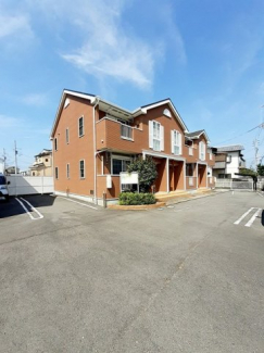 【駐車場】 車をお持ちの方に嬉しい駐車場付きの物件です