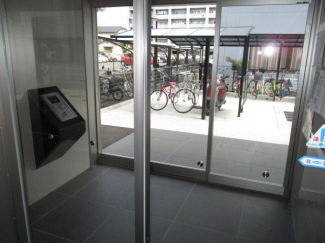 【外観】 エントランス部分