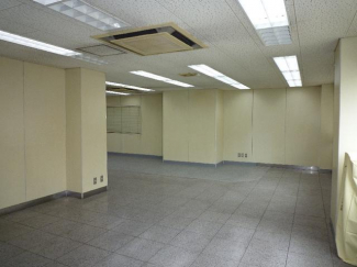 神戸市中央区北長狭通４丁目の店舗事務所の画像