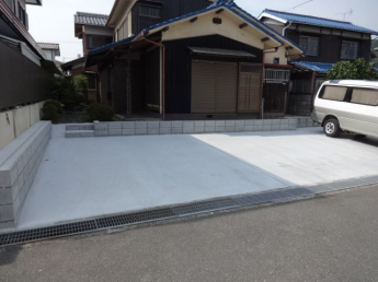 駐車場２台付！