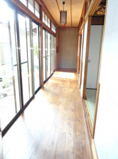 ポカポカ気持ちいい縁側！