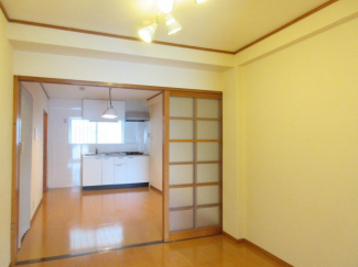 【居間・リビング】