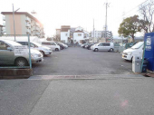尼崎市稲葉元町３丁目の駐車場の画像