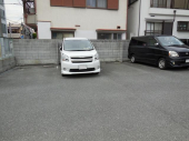 尼崎市稲葉荘２丁目の駐車場の画像