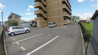 【駐車場】