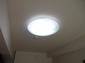 全室照明付き。