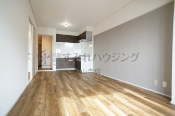 参考、同建物・反転間取りの号室