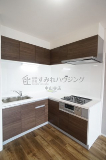 参考、同建物・反転間取りの号室