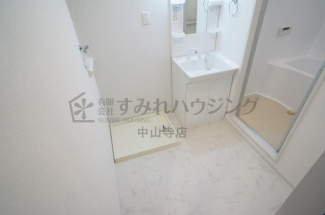 参考、同建物・反転間取りの号室