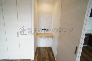 参考、同建物・反転間取りの号室