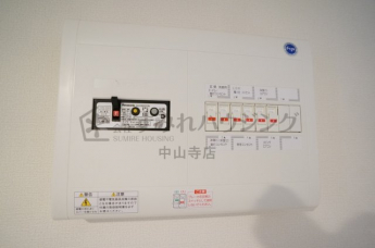 参考、同建物・反転間取りの号室