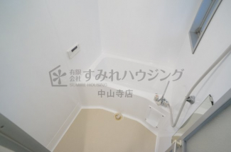 参考、同建物・反転間取りの号室