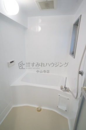 参考、同建物・反転間取りの号室