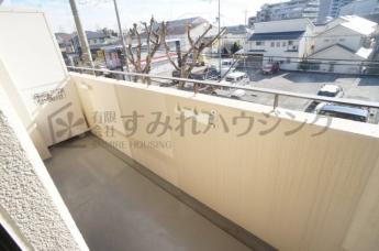 【バルコニー】
