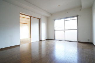 【居間・リビング】